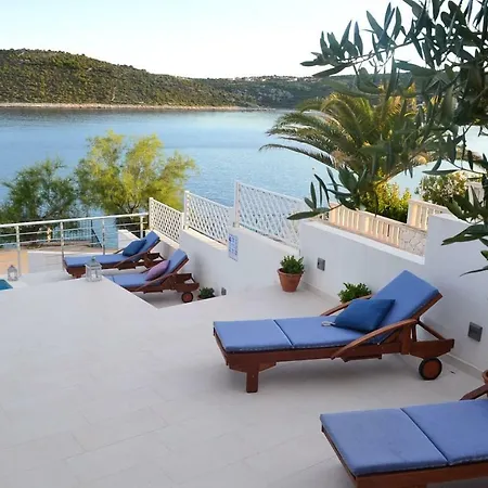 Holiday home Beach House, Heated Private Pool, Bouy Sevid