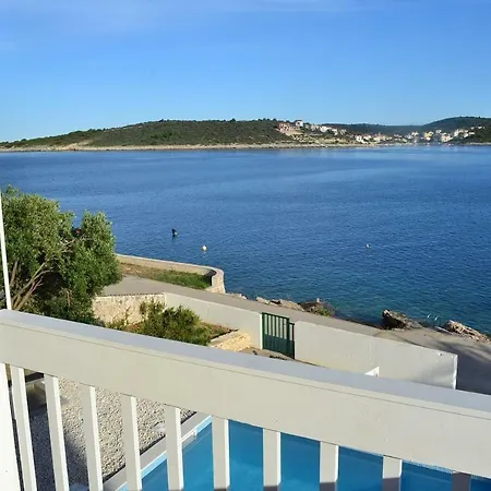 Beach House, Heated Private Pool, Bouy * Sevid
